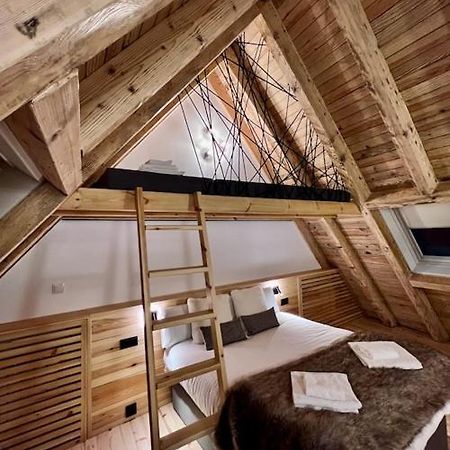 Muntanyo Luxury Lodge Con Sauna, Parking Y Guardaesquis En Ruda Tredos Exterior photo